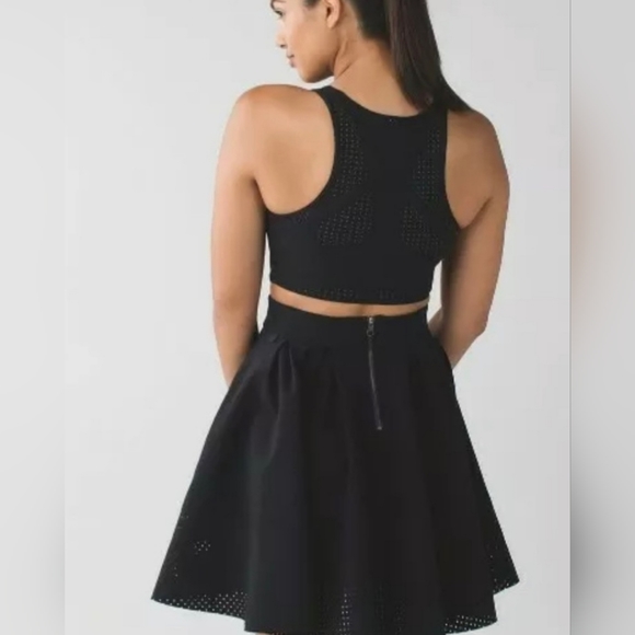 Lululemon  BLACK "Away" cut out dress Size 8 - Picture 2 of 5